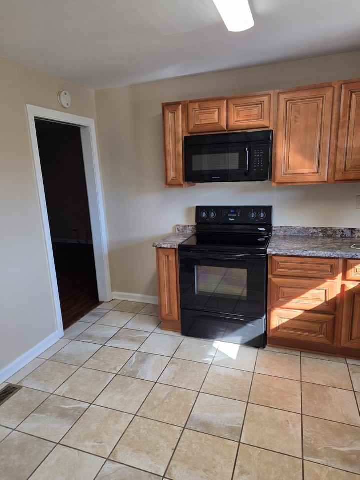 3009 Sunnyview Dr #NA - Photo 6 of 26