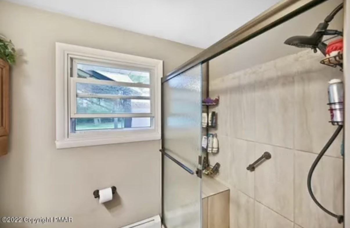 400 Hemlock Dr #NA - Photo 3 of 33