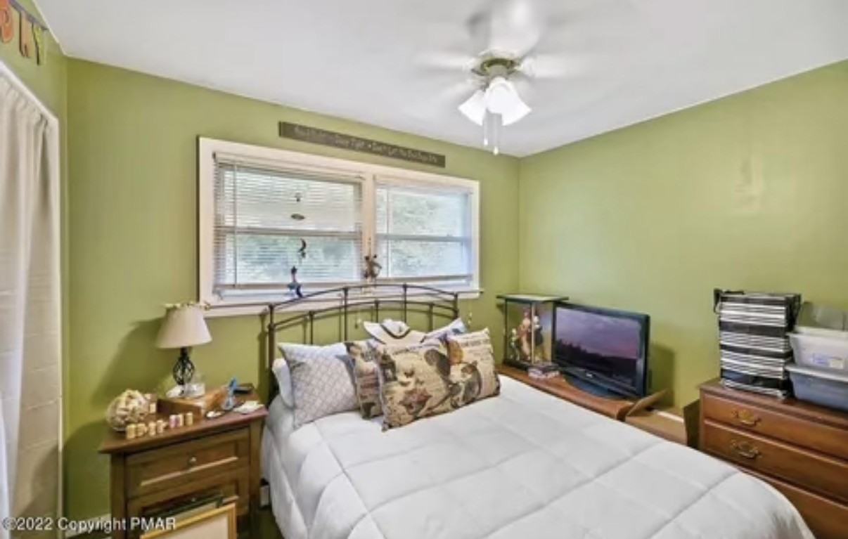 400 Hemlock Dr #NA - Photo 6 of 33