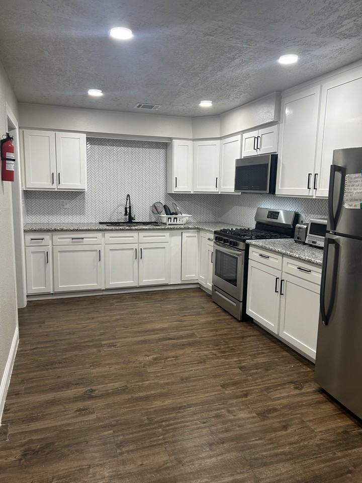 523 Cresline St #NA - Photo 2 of 12