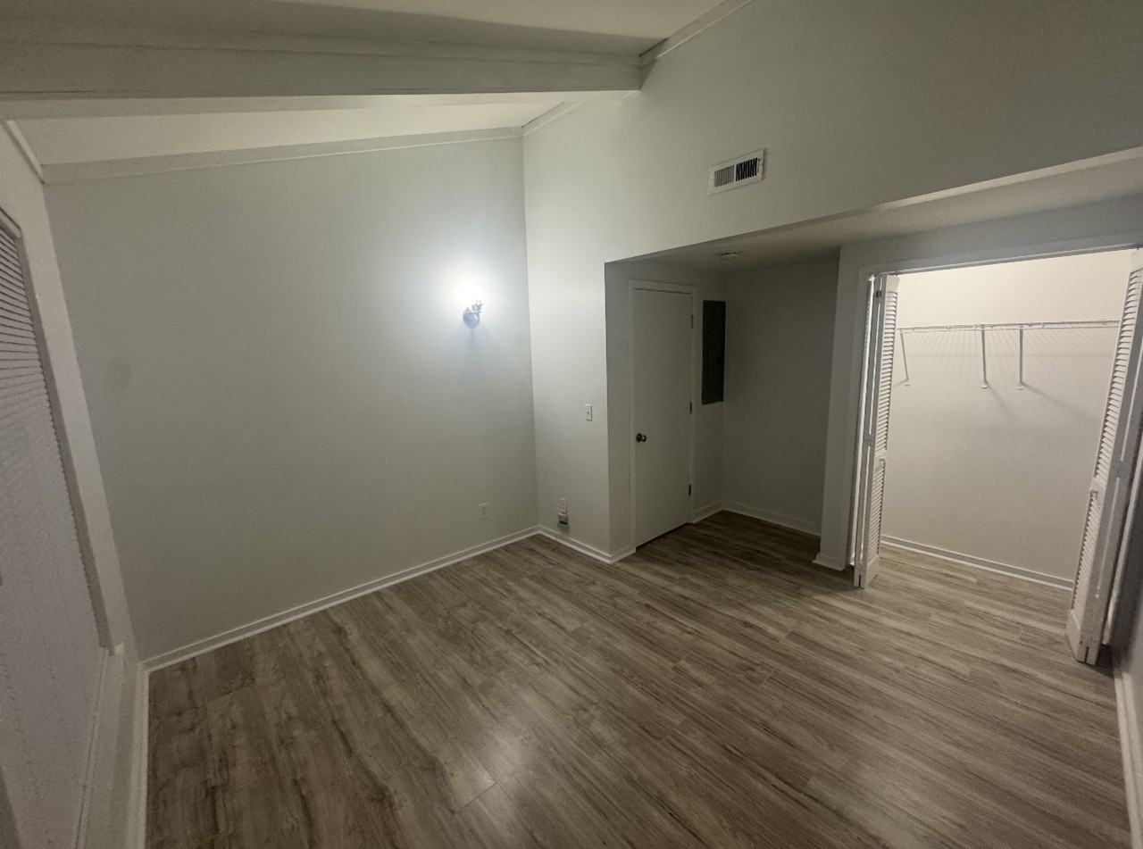 229 Saint Luke Ct #229 - Photo 7 of 25