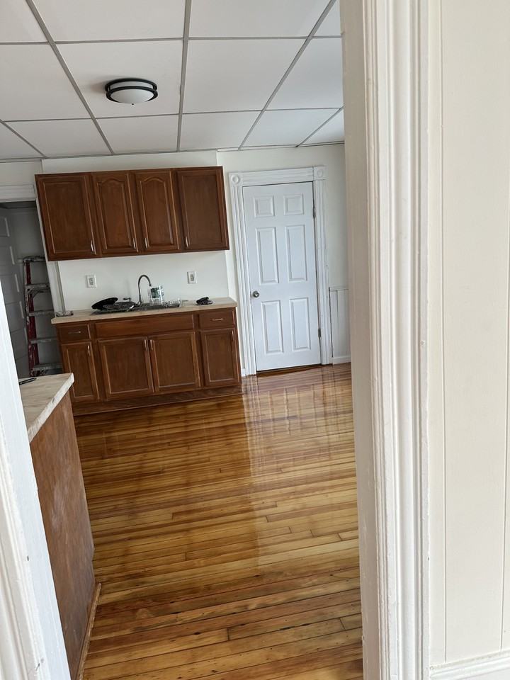 827 Emmett St #2 - Photo 2 of 7