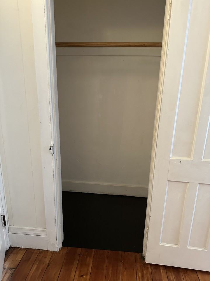 827 Emmett St #2 - Photo 5 of 7
