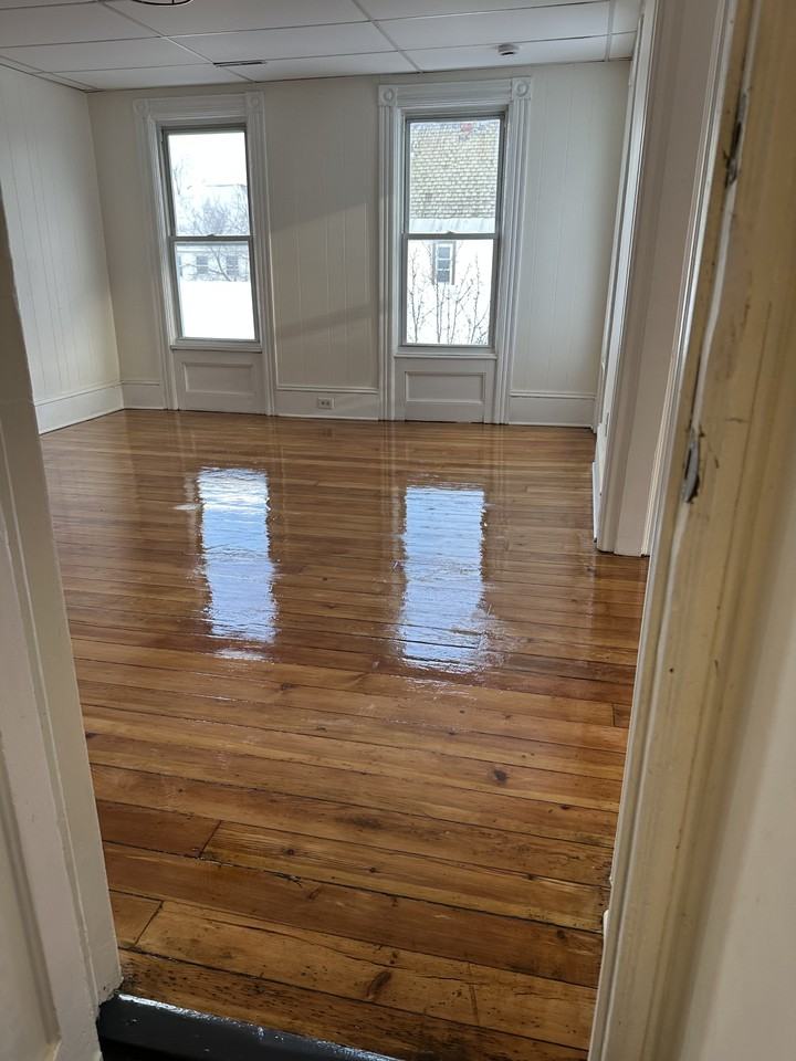 827 Emmett St #2 - Photo 6 of 7