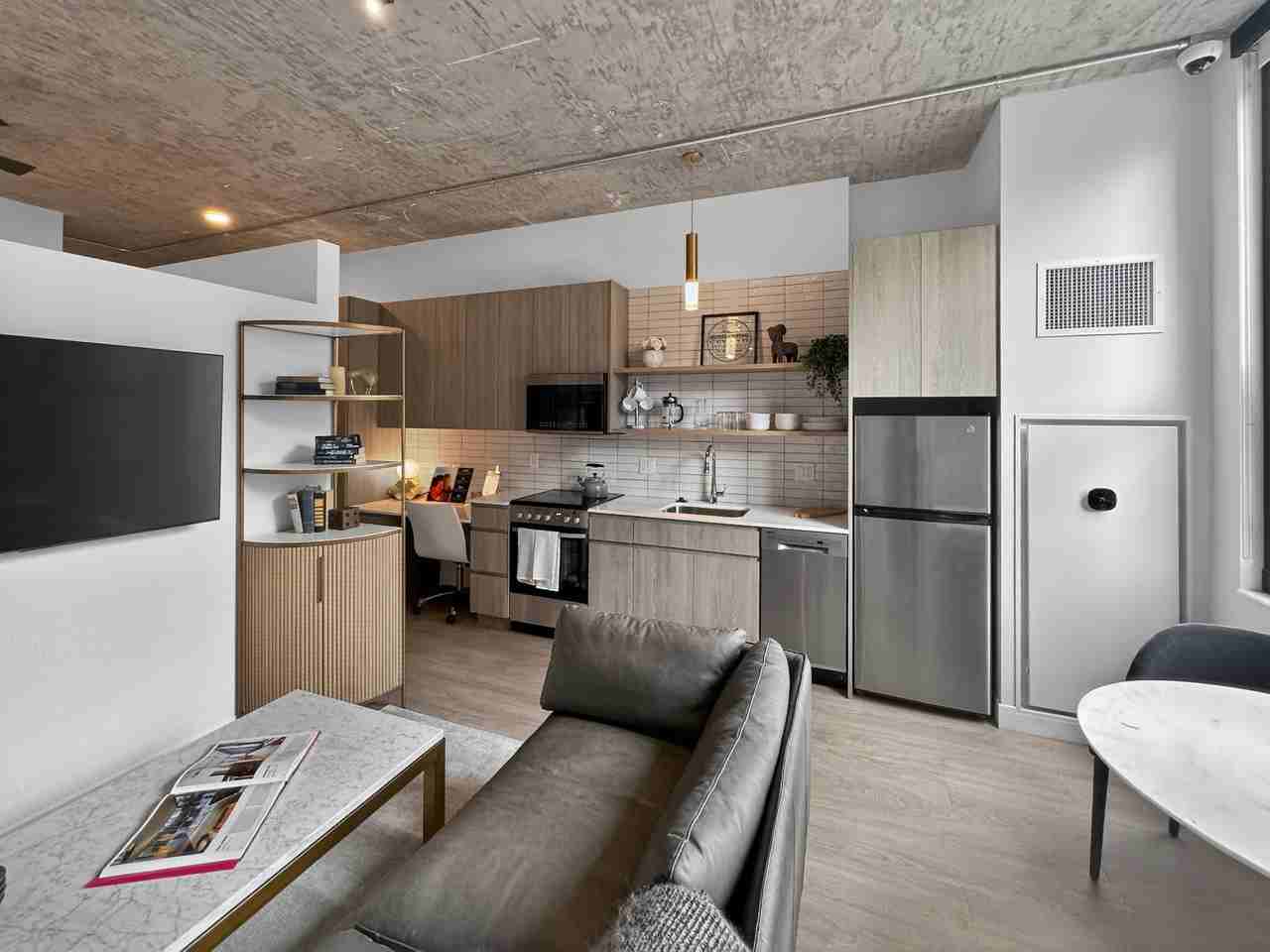 806 N Wells St #310 - Photo 2 of 21