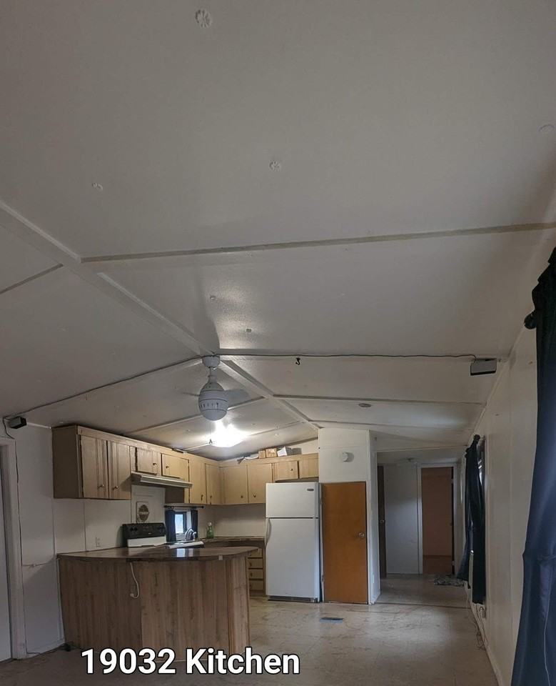 19032 Causeway Blvd #NA - Photo 2 of 6