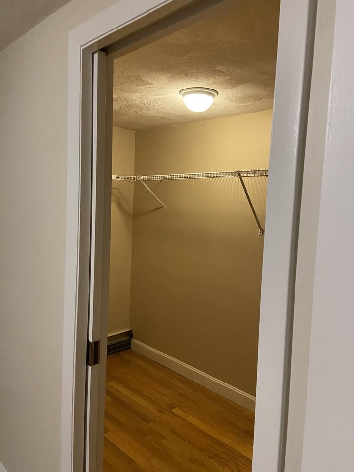 1820 Montvale Ave #20 - Photo 4 of 7