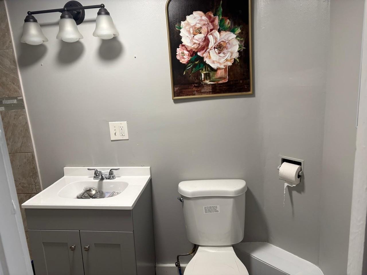 29 Putnam St #1stFL - Photo 4 of 9