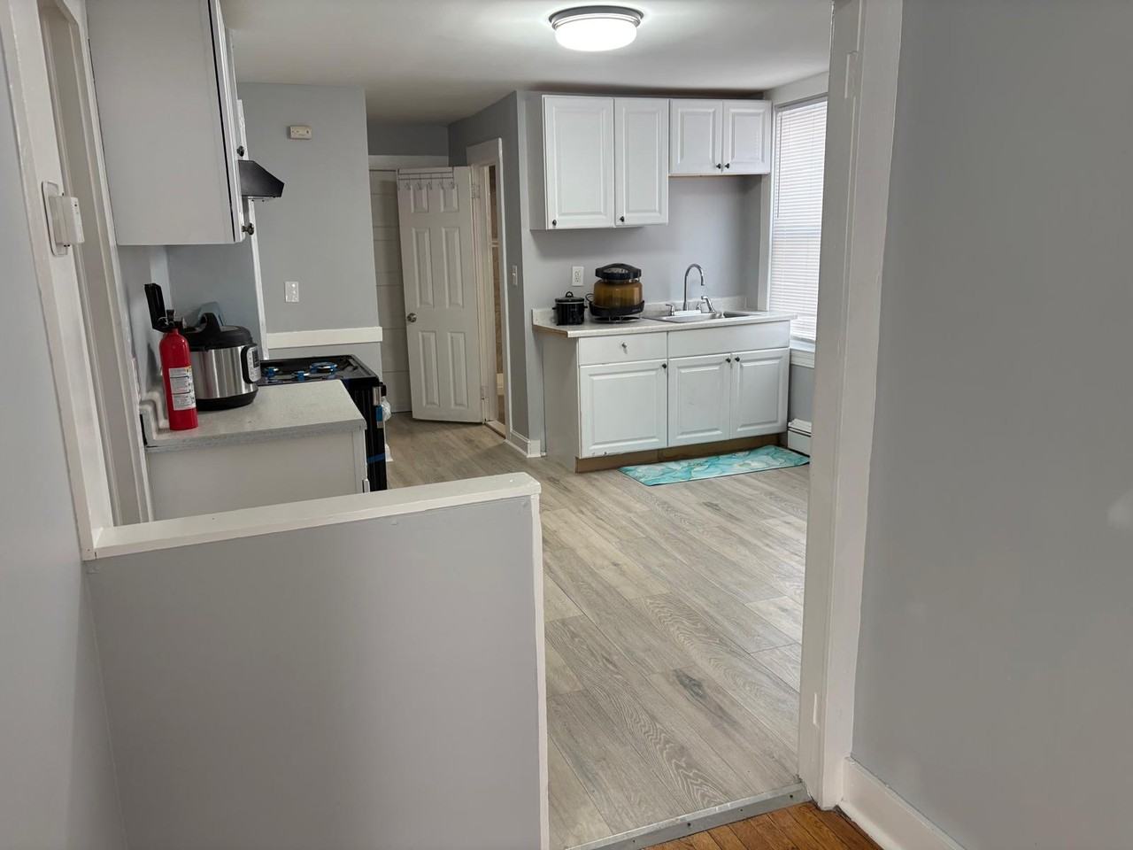 29 Putnam St #1stFL - Photo 7 of 9