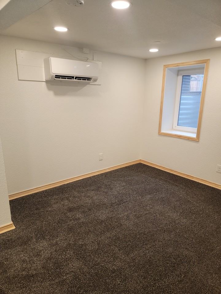 1409 E 22nd Ave #1B - Photo 5 of 12