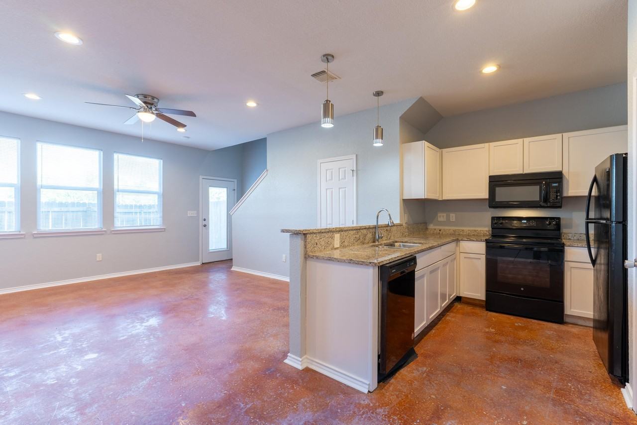 6918 Crestway Dr #3 - Photo 3 of 11