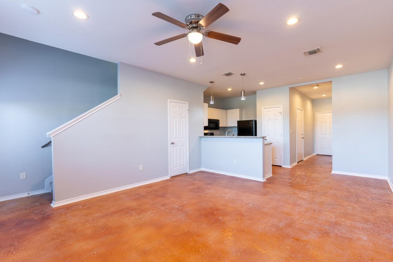 6918 Crestway Dr #3 - Photo 4 of 11