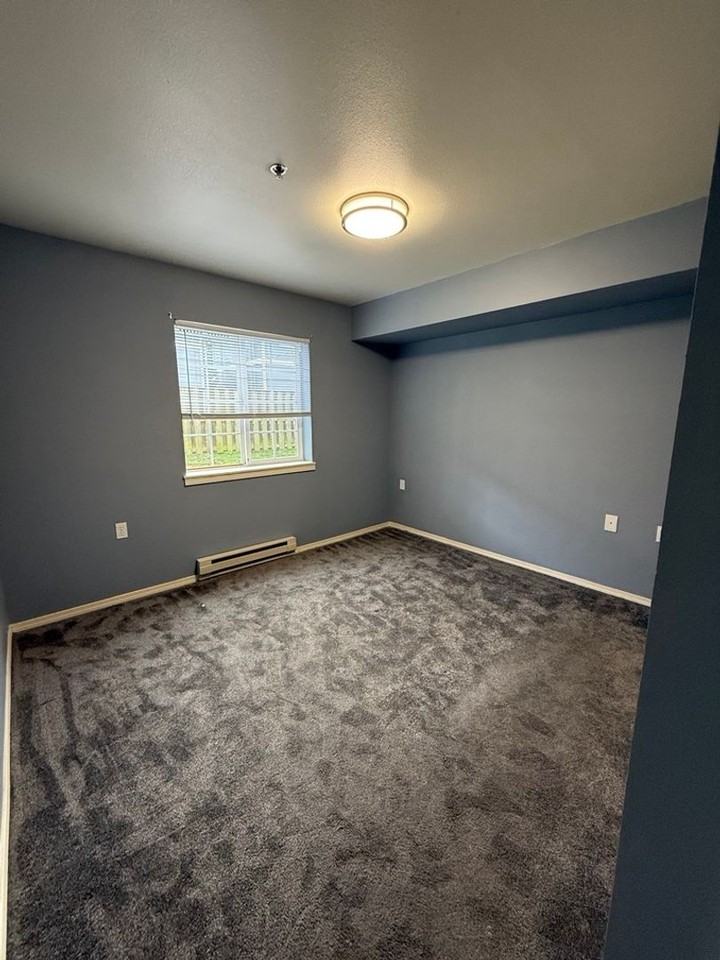 2711 W Maplewood Ave #106 - Photo 4 of 10