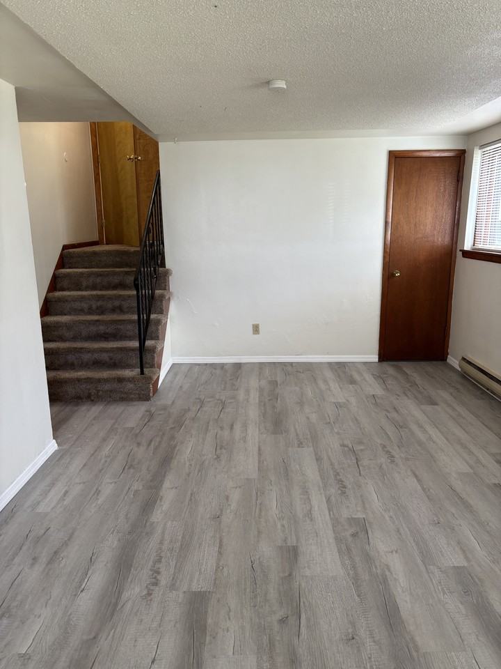 107 Terrace Dr #C2 - Photo 2 of 9