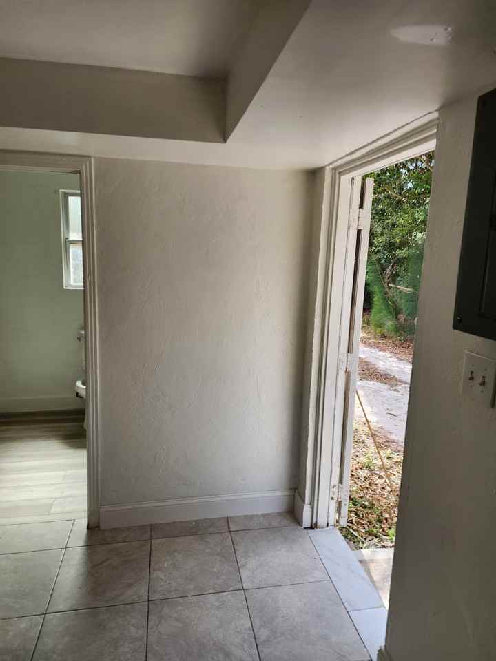 25445 Shore Dr - Photo 3 of 20