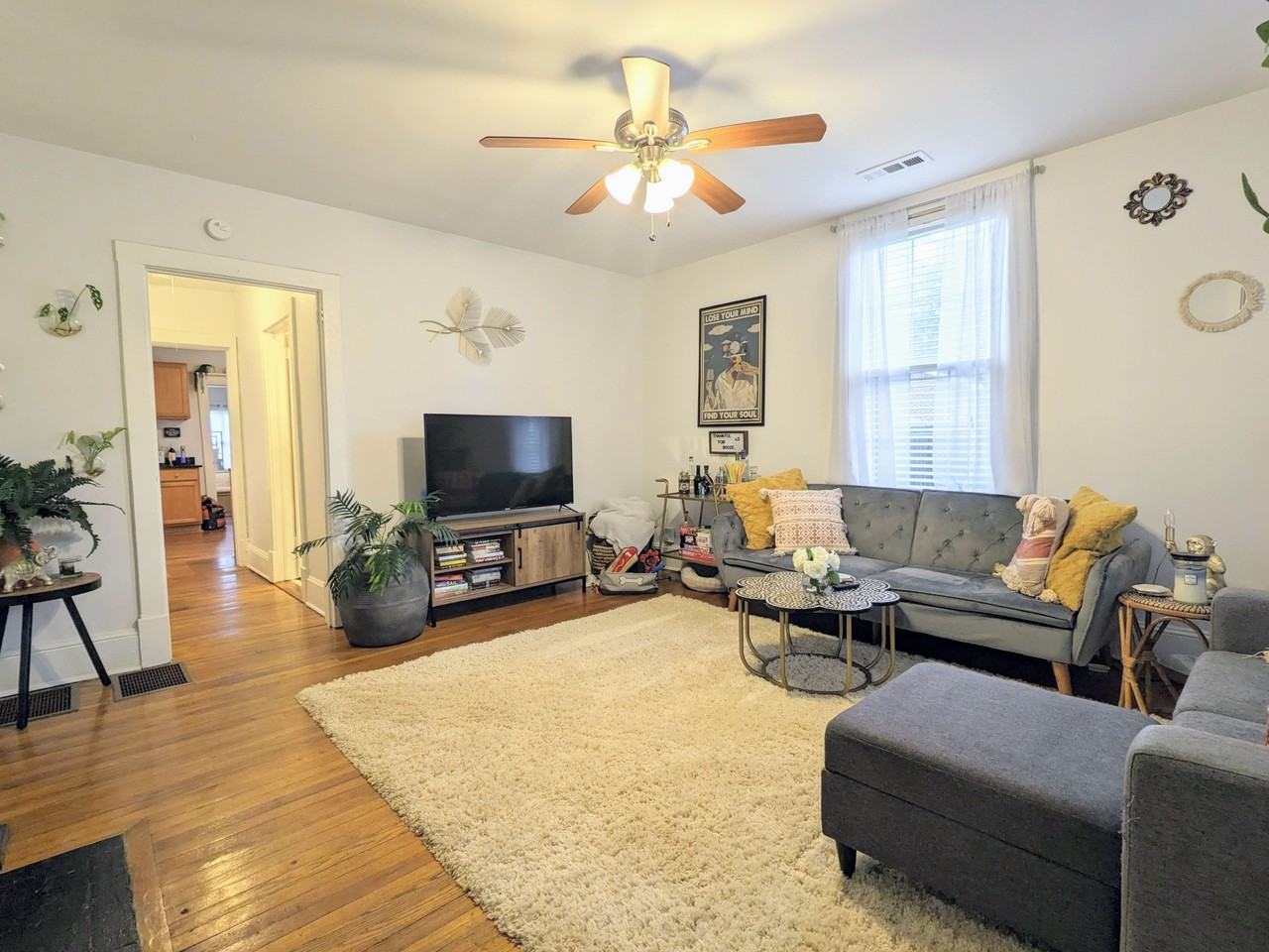 1527 Hanover St #B - Photo 4 of 41