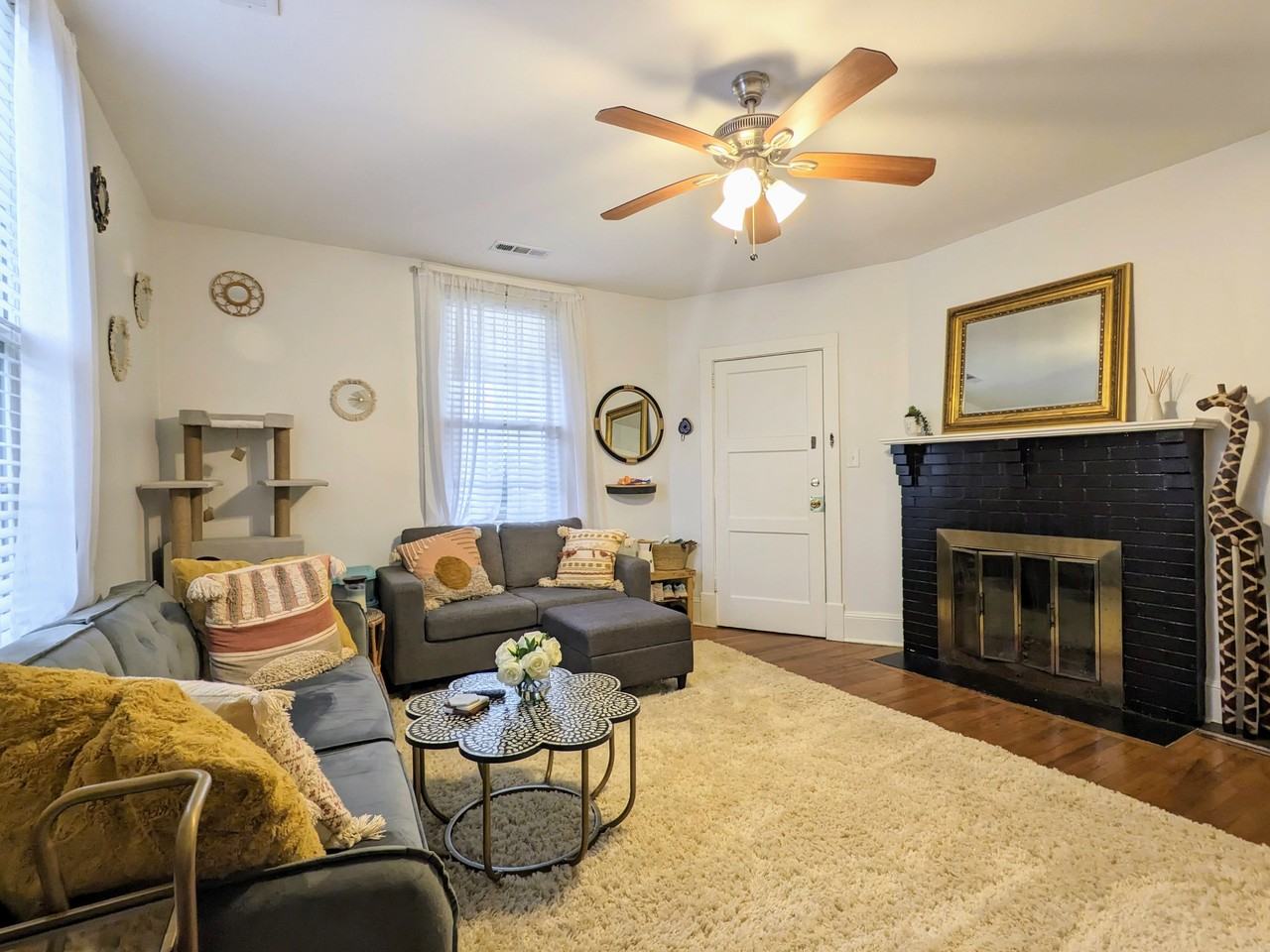 1527 Hanover St #B - Photo 6 of 41