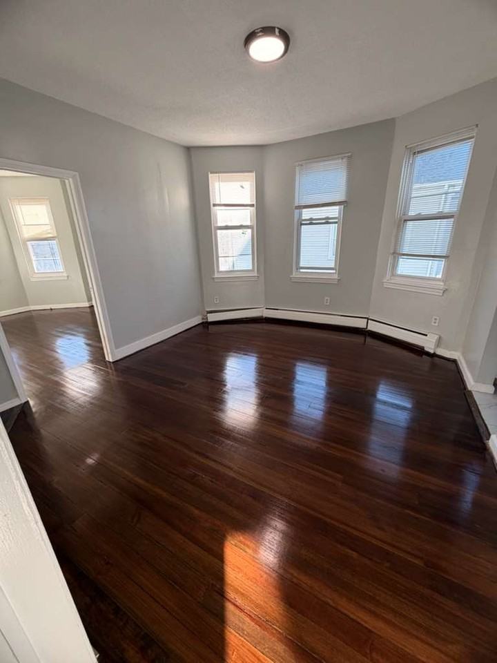 46 Rowe St #2 - Photo 2 of 24