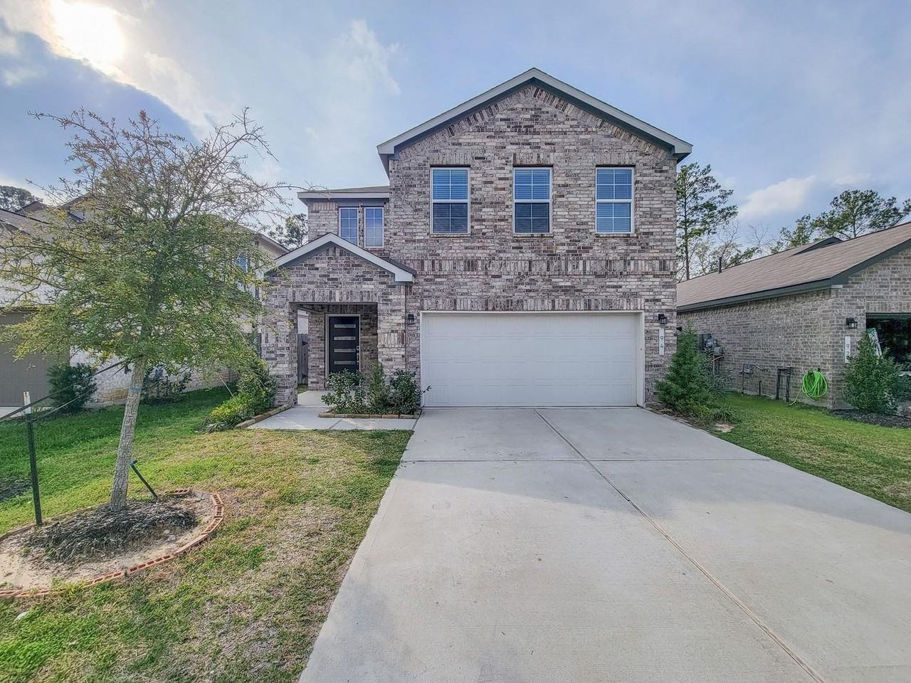 94 Valiant Ridge Trl - Photo 2 of 46