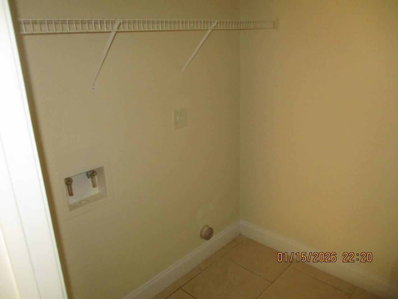 115 Laurelwood Ct - Photo 5 of 8