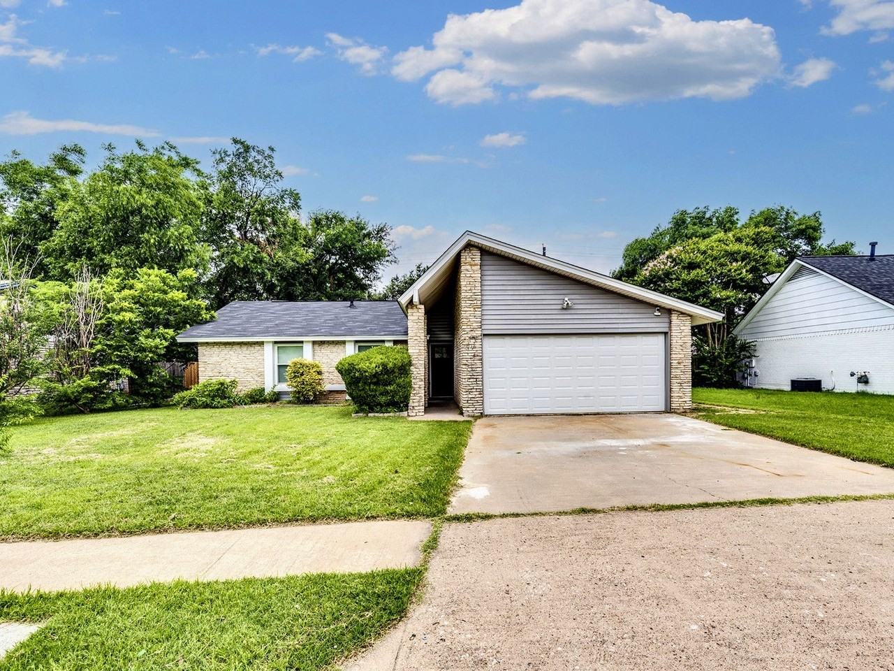 13002 Irongate Ave - Photo 2 of 28