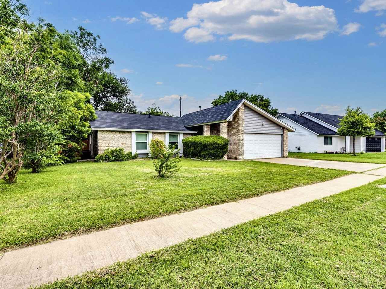 13002 Irongate Ave - Photo 4 of 28