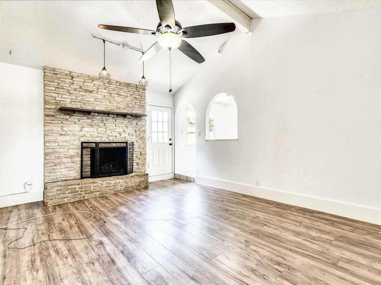 13002 Irongate Ave - Photo 6 of 28