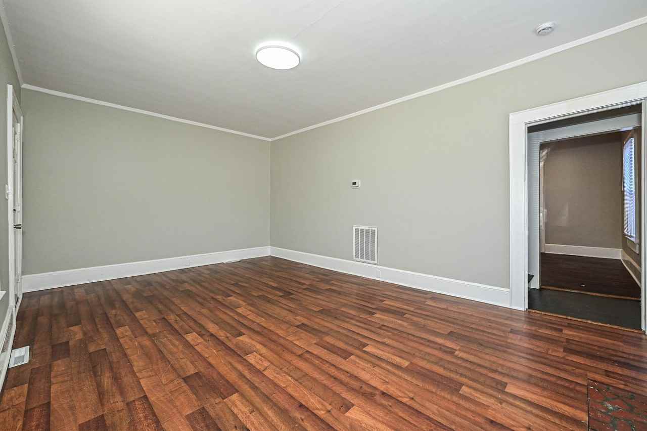 134 Saluda StreetUnit B #B - Photo 5 of 21