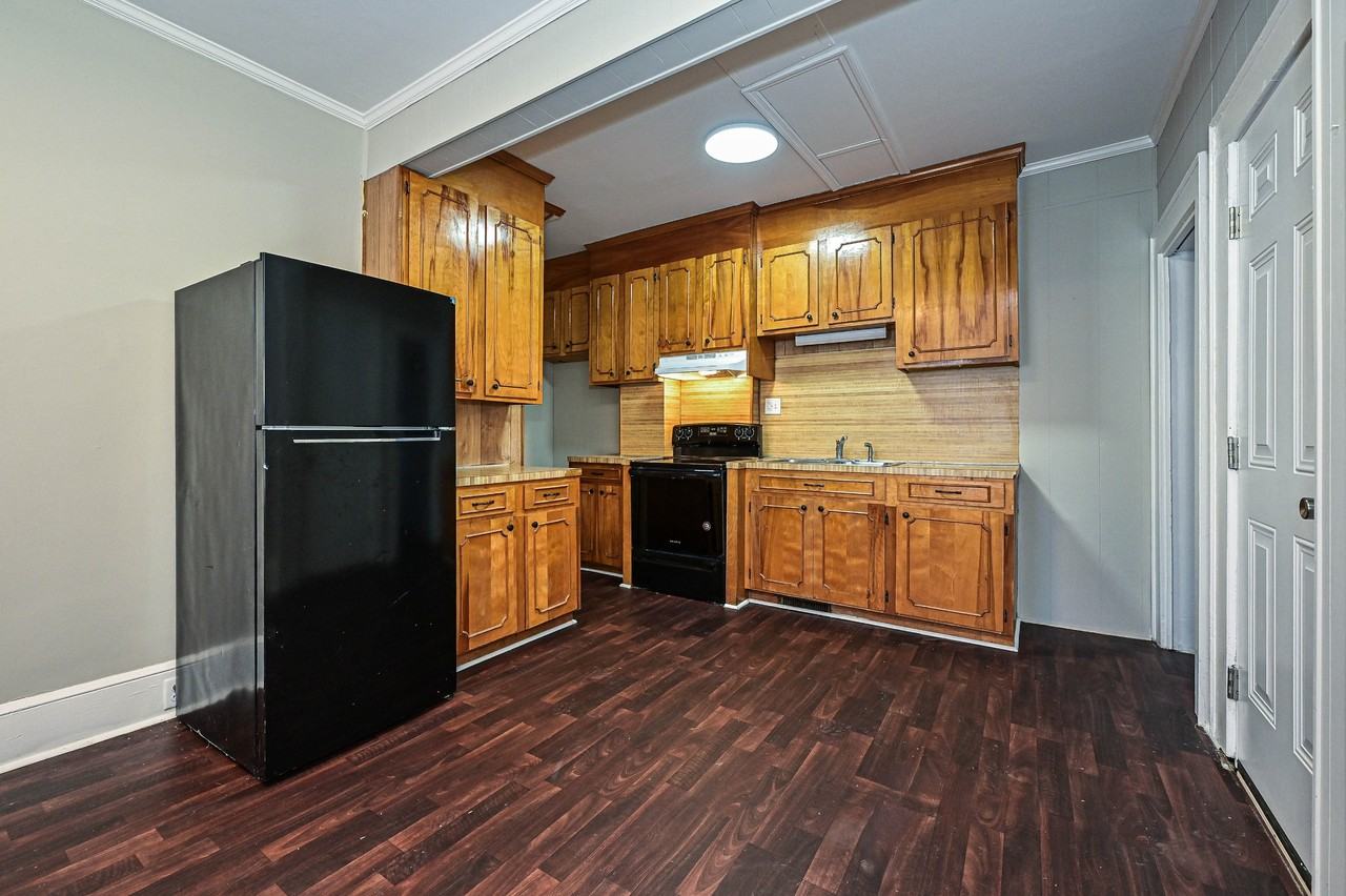 134 Saluda StreetUnit B #B - Photo 7 of 21