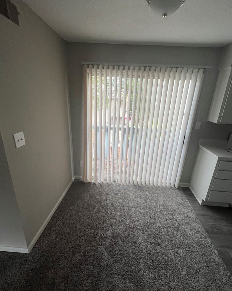 1902 Meadowlark Ln #27 - Photo 3 of 6