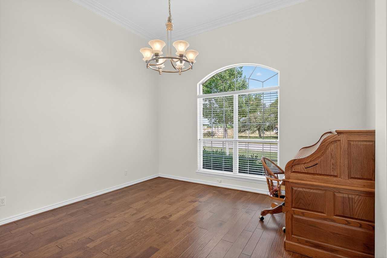 114 Friendswood Ave #1 - Photo 6 of 27