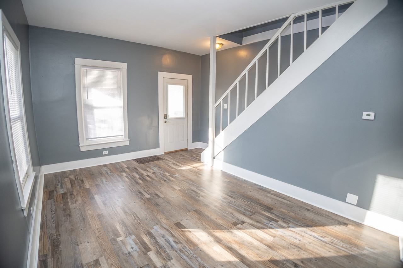 201 Hub St #B - Photo 6 of 19