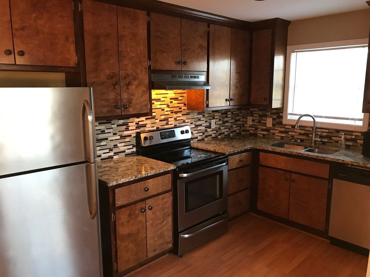 290 Johnson Dr - Photo 3 of 10