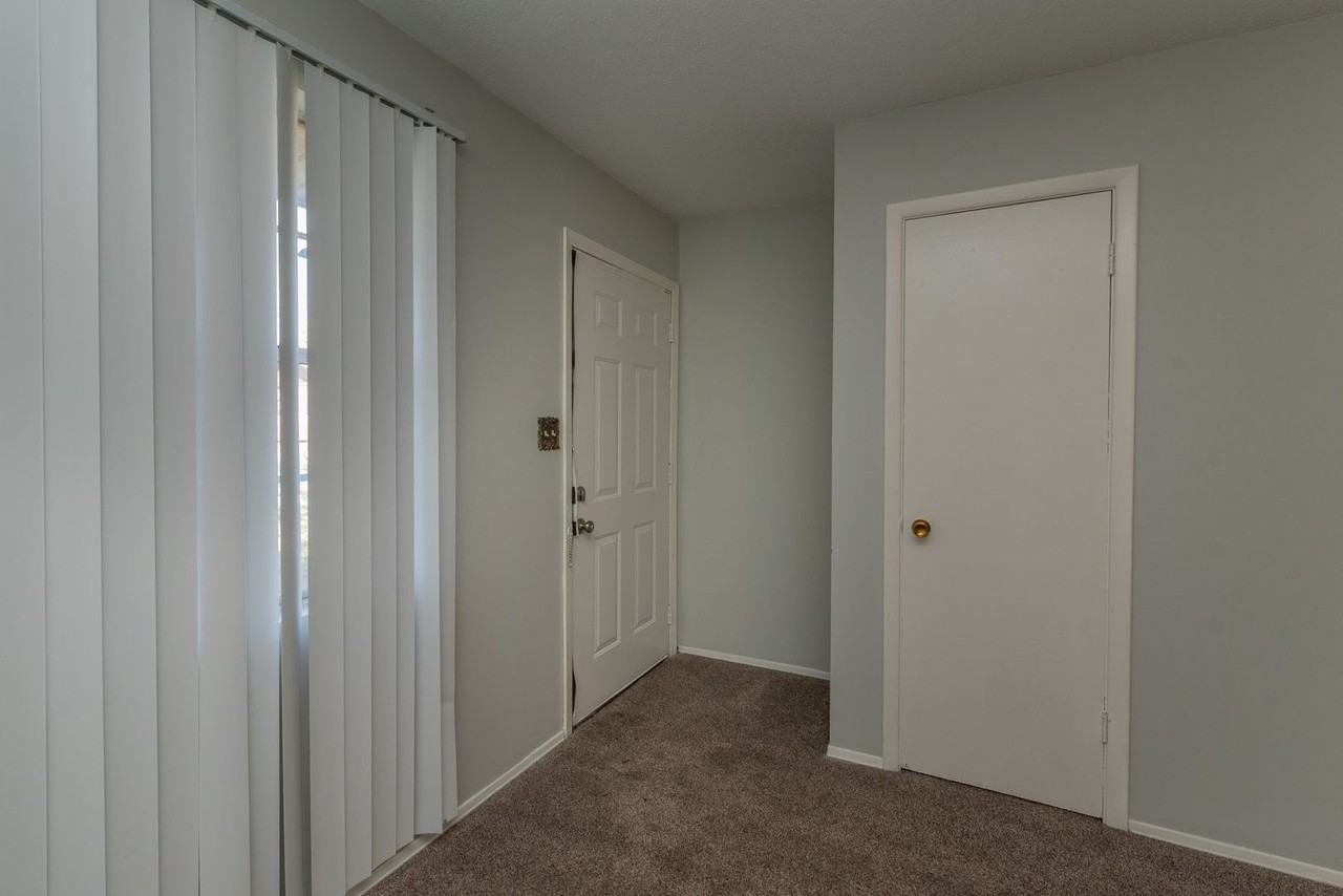 1514 Bleakley St - Photo 6 of 31