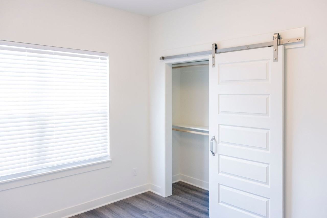 20003 Cornice St - Photo 7 of 11