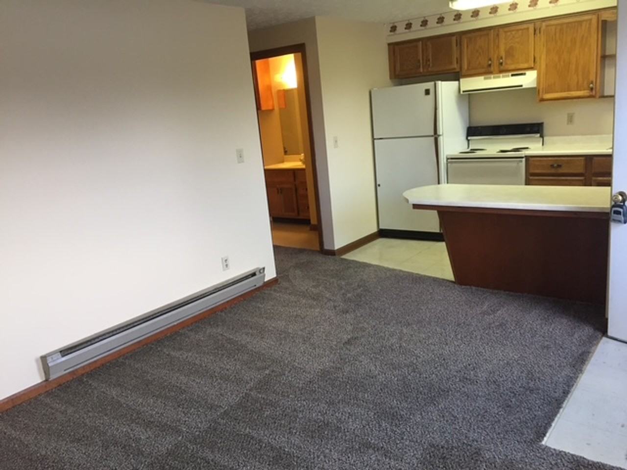 Cozy 1 Bedroom, 1 Bathroom Garden - Photo 2 of 8