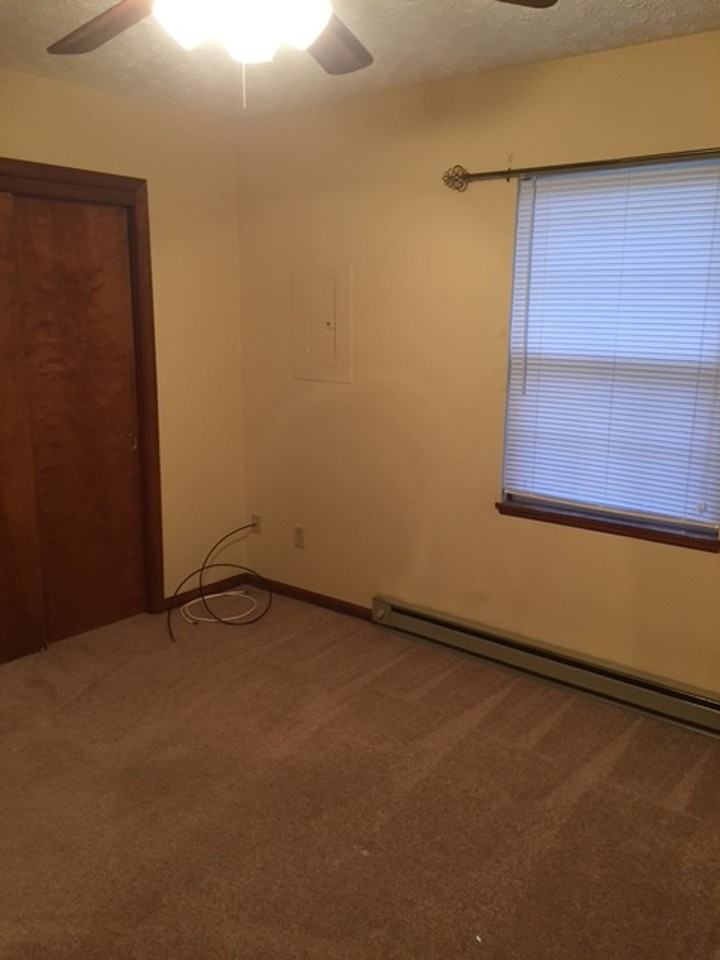 Cozy 1 Bedroom, 1 Bathroom Garden - Photo 6 of 8