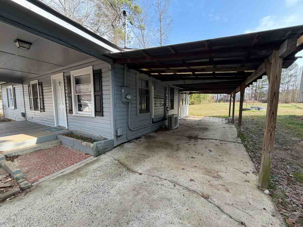 97 Smith Rd Sw - Photo 2 of 15