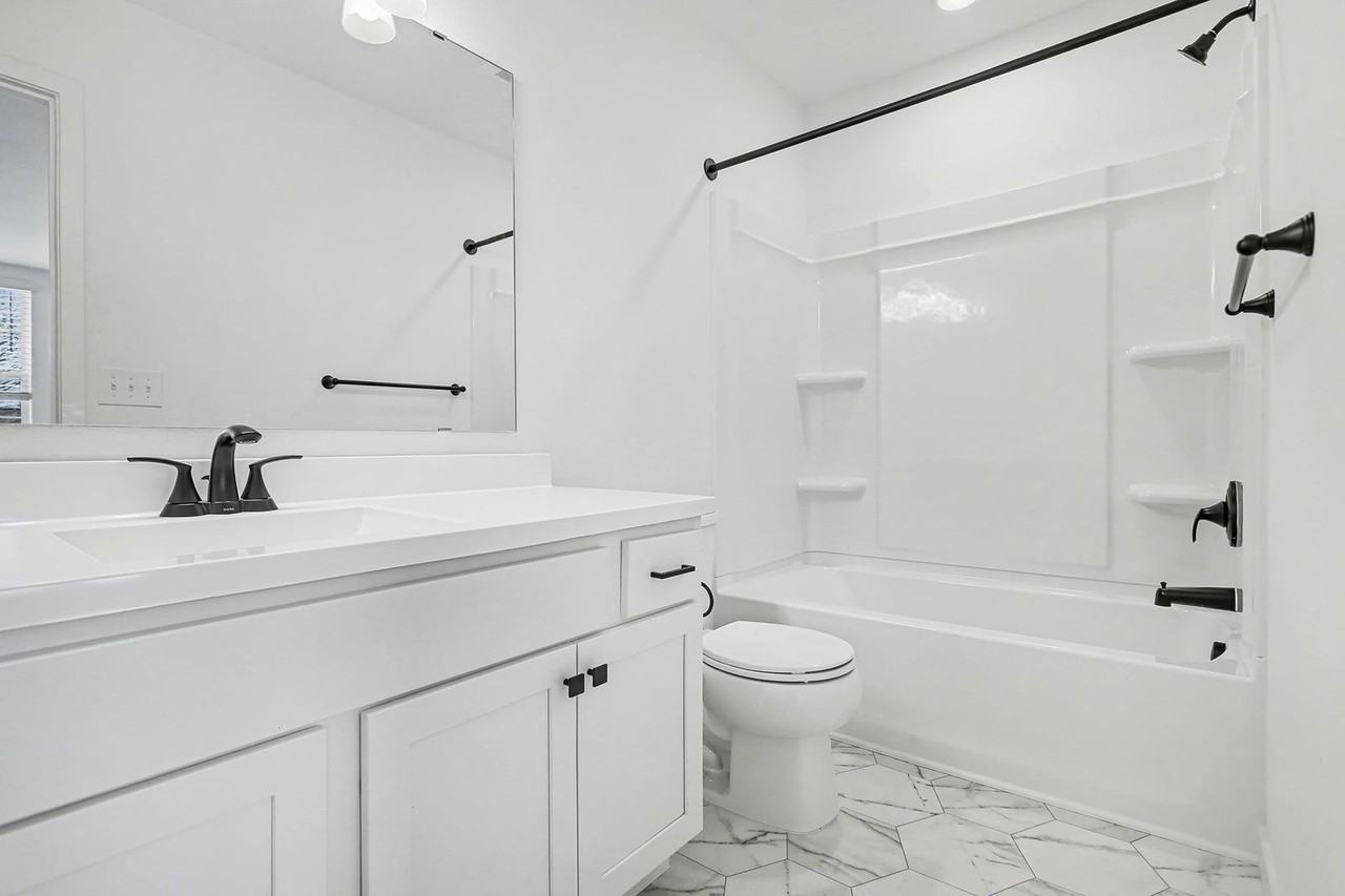 1657 Kennedy - Photo 7 of 24