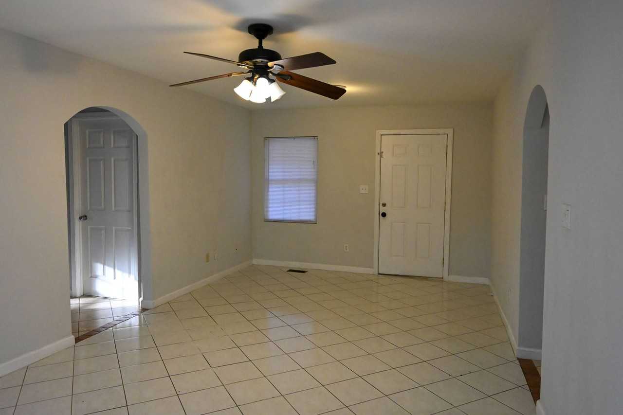 7122 Ramblewood Dr - Photo 6 of 50