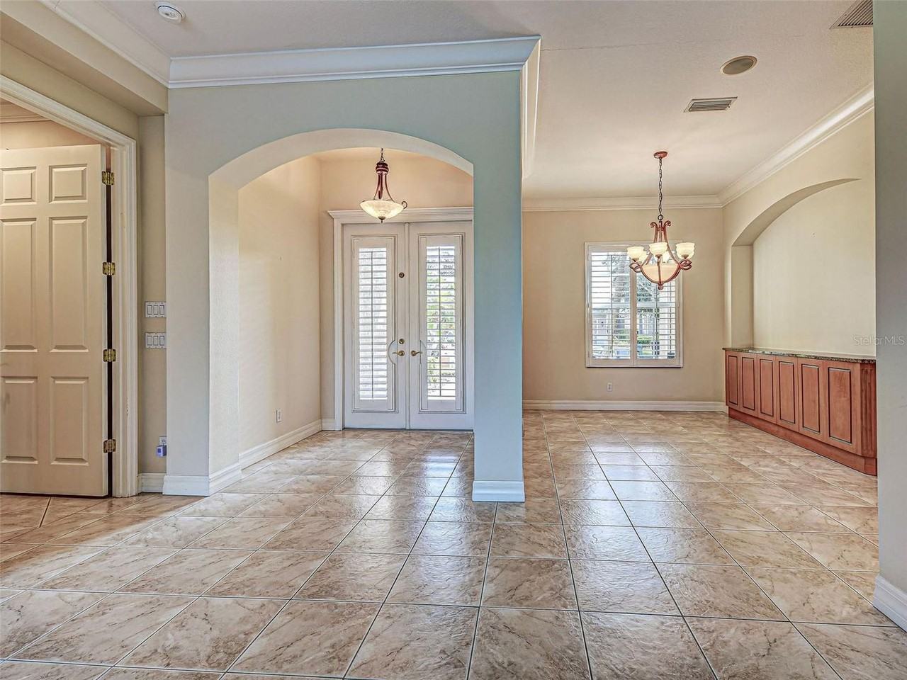 523 Habitat Blvd - Photo 4 of 30