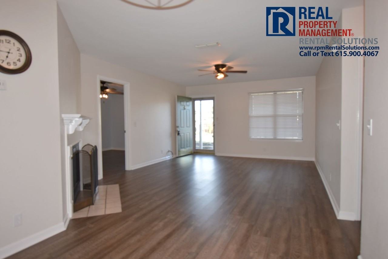 1303 Hodge Dr - Photo 2 of 18