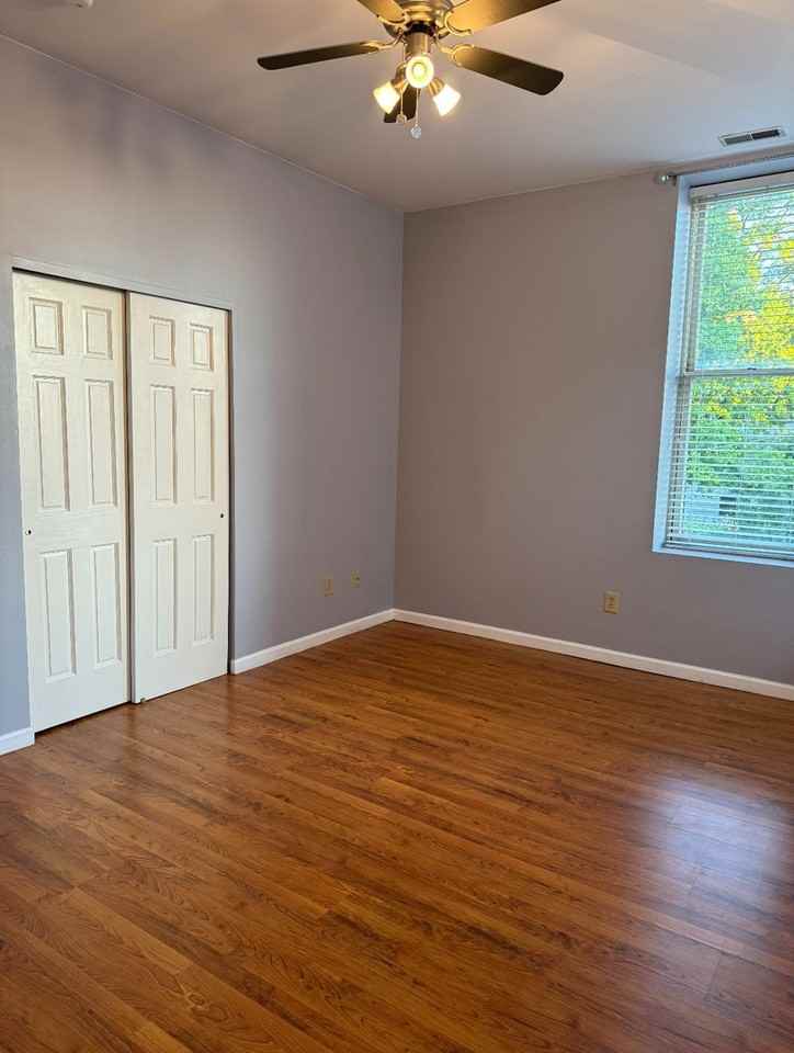 110 1/2 W 6th St - Photo 5 of 11