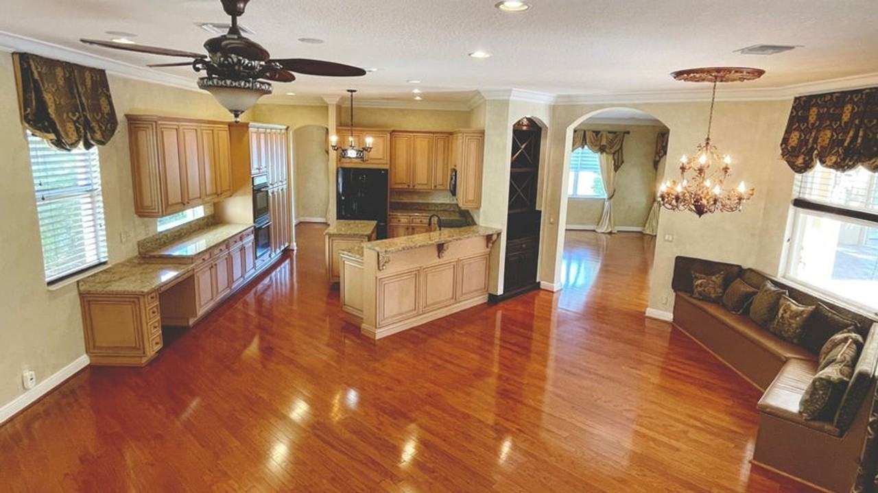 9843 Via Amati - Photo 3 of 30