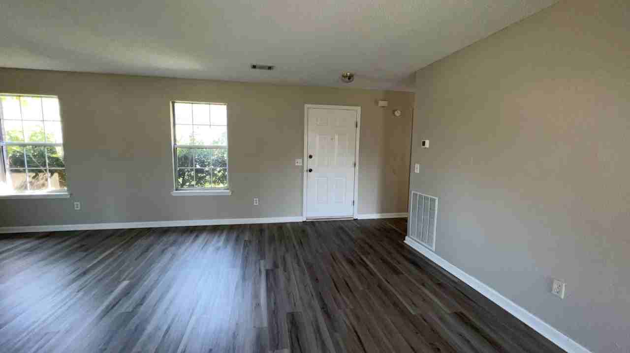 754 Melissa Dr #1 - Photo 3 of 28