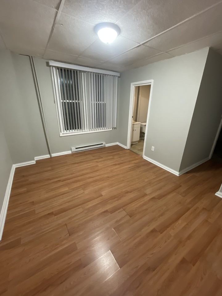 2815 Penbrook Ave #1 - Photo 2 of 6