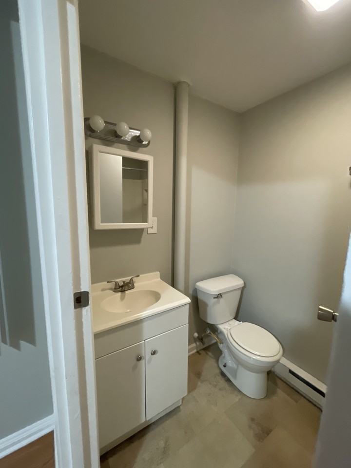 2815 Penbrook Ave #1 - Photo 5 of 6