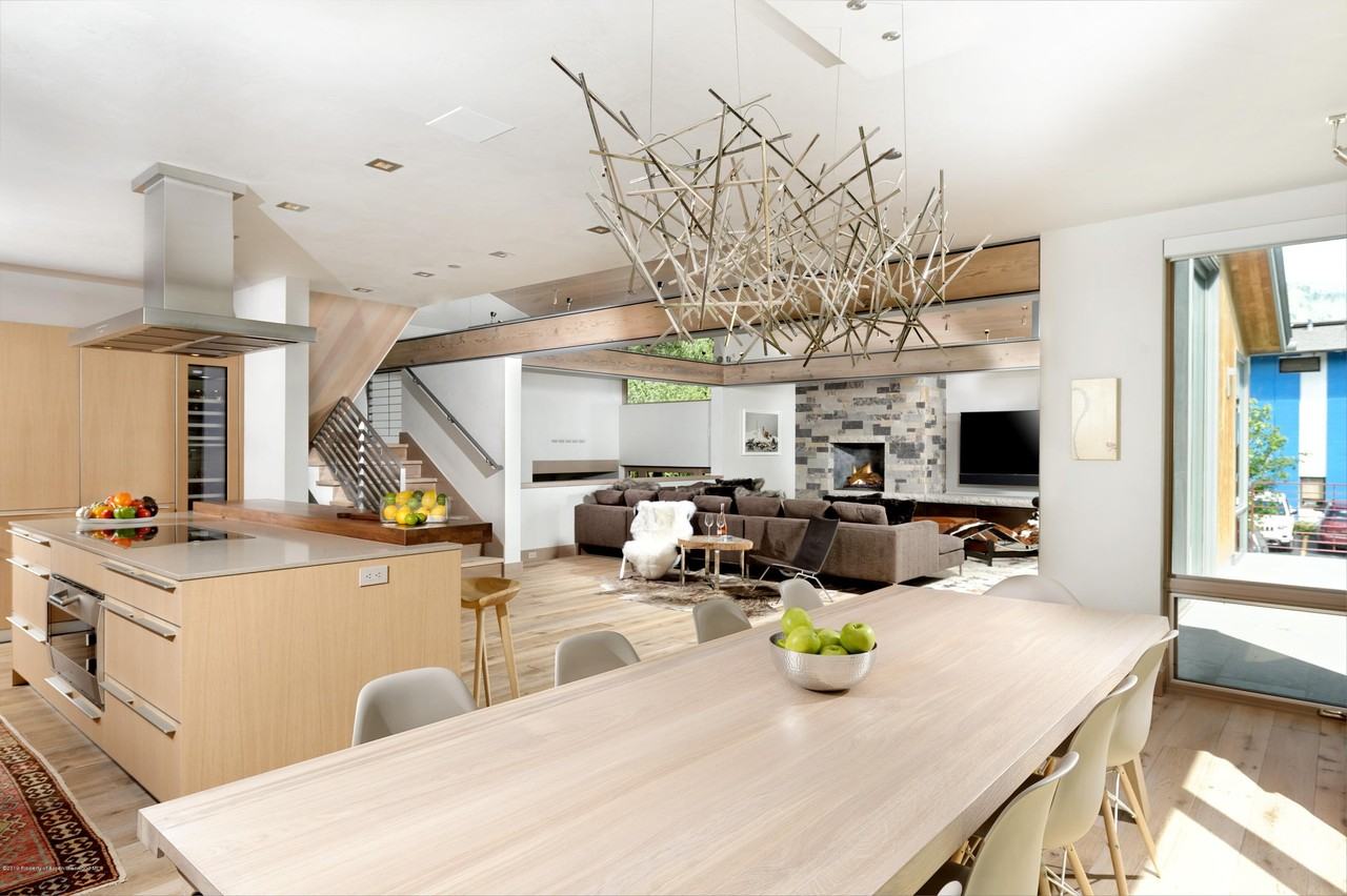 217 S 3rd St - Photo 7 of 28