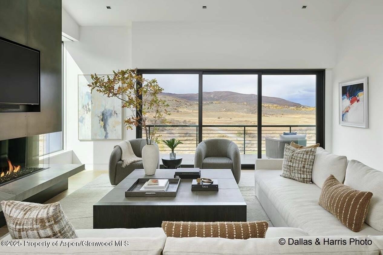 2196 Lazy O Rd - Photo 7 of 50