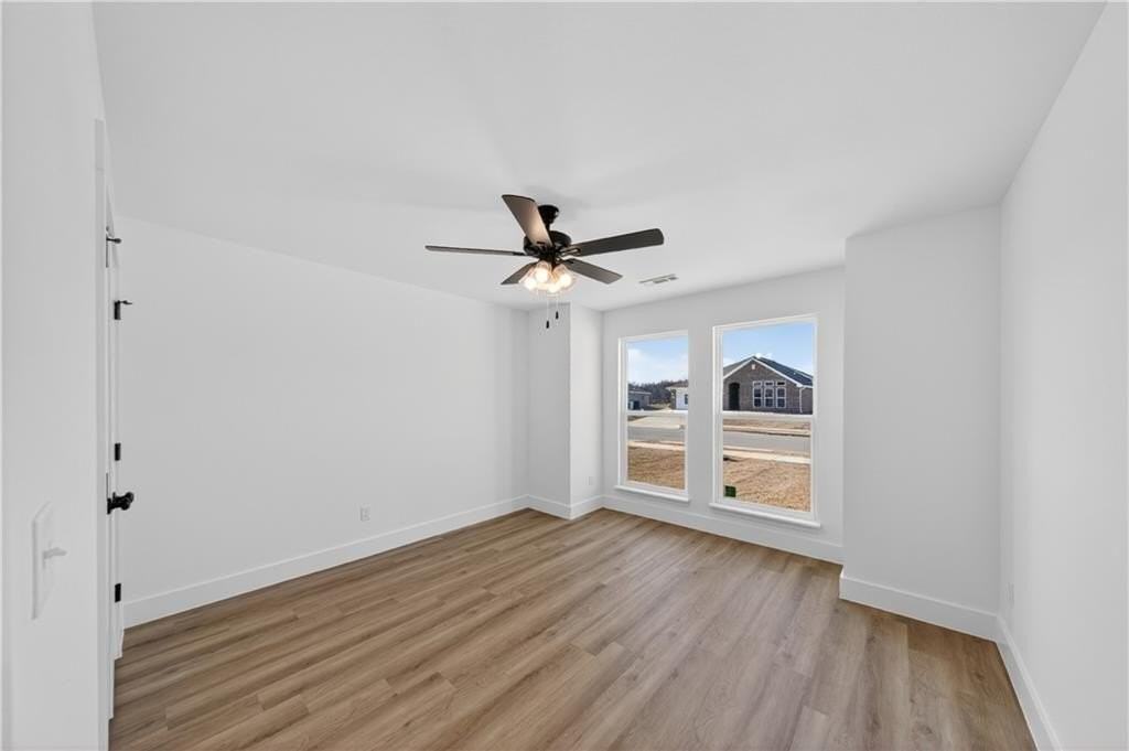 8851 Sunspire  LN - Photo 3 of 30